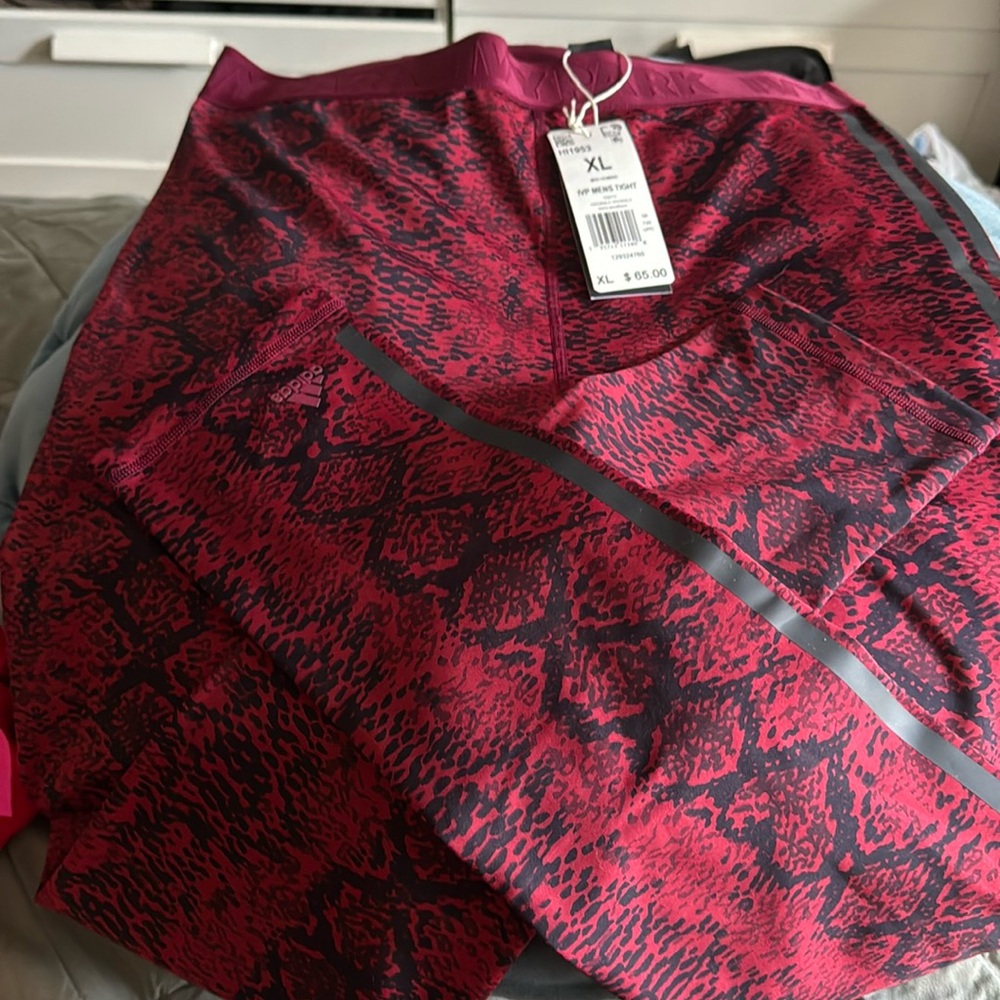 Adidas Ivy Park men’s tight NWT